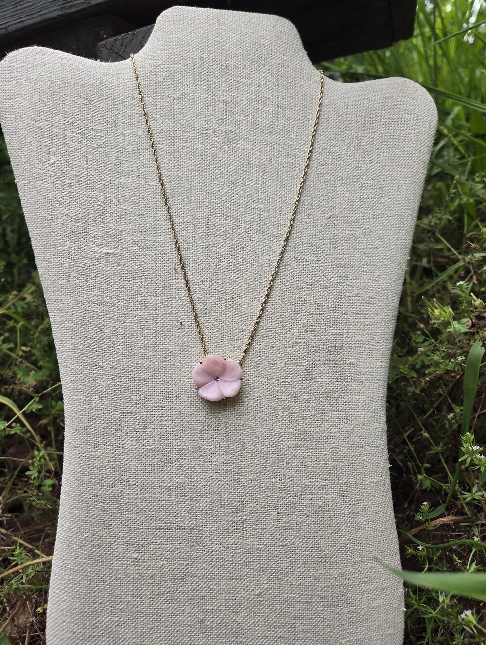 Whimsy Gold Tone Avon Flower Necklace